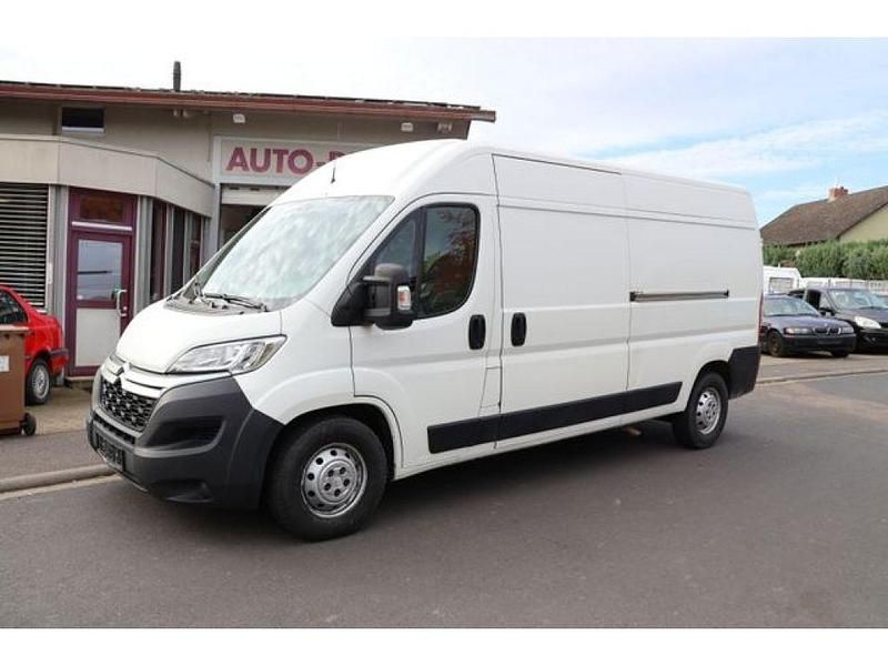 Weiss banquise Gebraucht 2019 Citroën Jumper Business Class Van / Kleinbus | 13.985 € - Bild 1/4