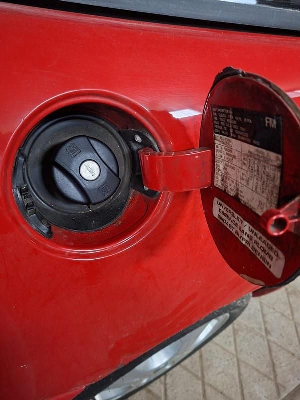 Gebraucht Opel Tigra 90 PS (66 kW) 1996 Rot Coupé