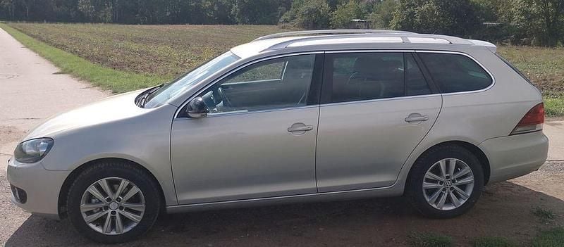 Silber Gebraucht 2011 VW Golf VI Style Kombi | 5.700 € (Fairer Preis) - Bild 1/4