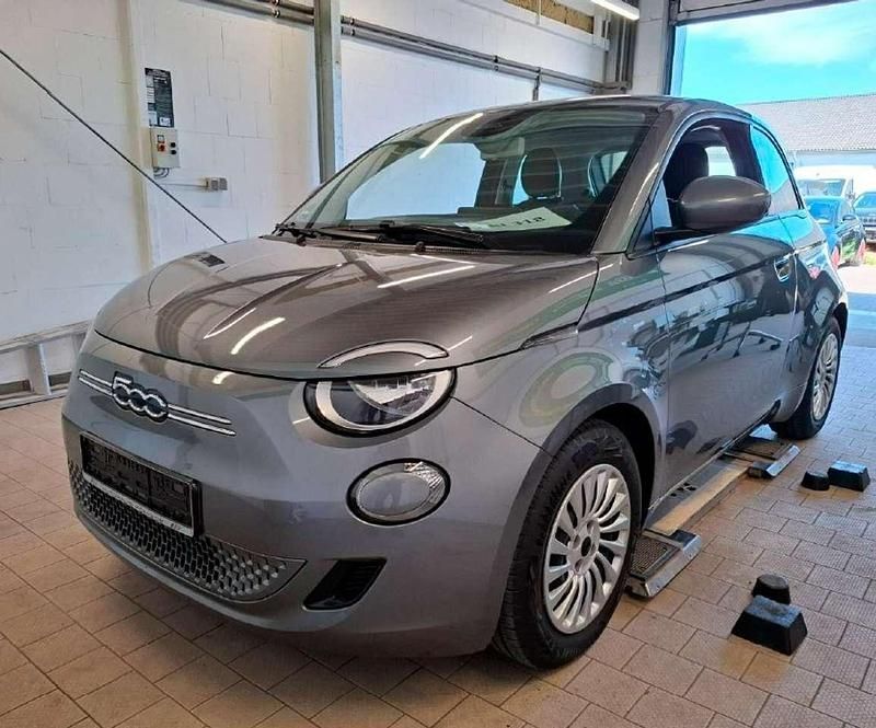 Grau Gebraucht 2023 Fiat 500e Kleinwagen | 21.899 € (Fairer Preis) - Bild 1/4