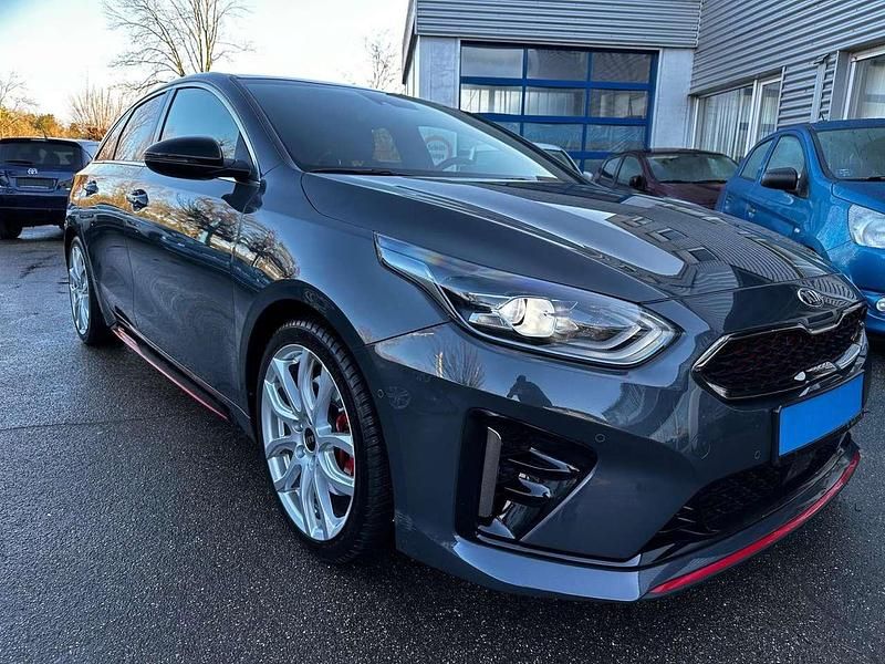 Grau Gebraucht 2020 Kia ProCeed Kleinwagen | 19.500 € (Superpreis) - Bild 1/4