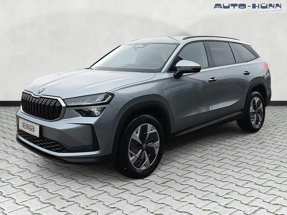 Neu Skoda Kodiaq Selection 150 PS (110 kW) 2026 Smokey diamondsilber metallic SUV