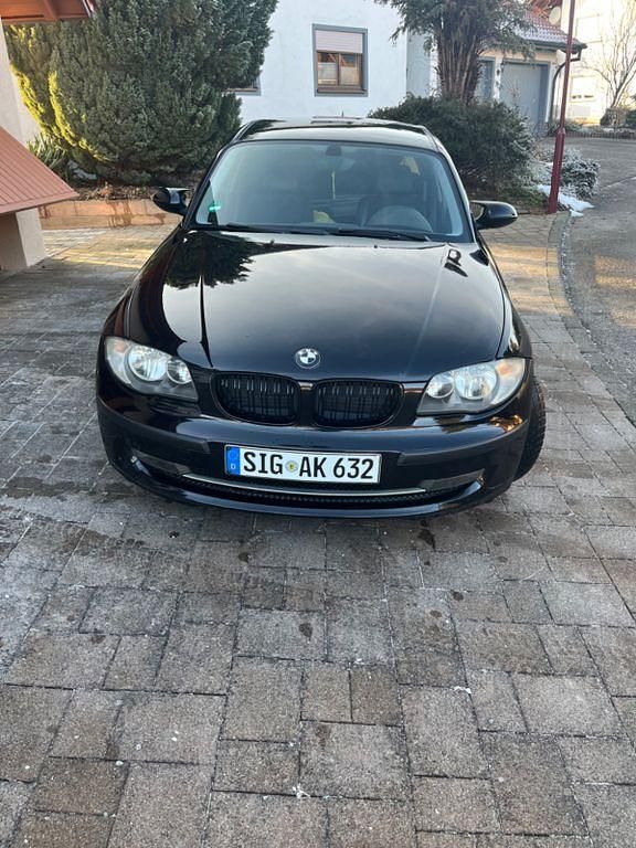 Gebraucht BMW 118 143 PS (105 kW) 2007 Schwarz Kleinwagen