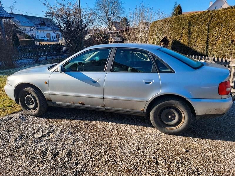 Gebraucht Audi A4 100 PS (73 kW) 1998 Grau Limousine