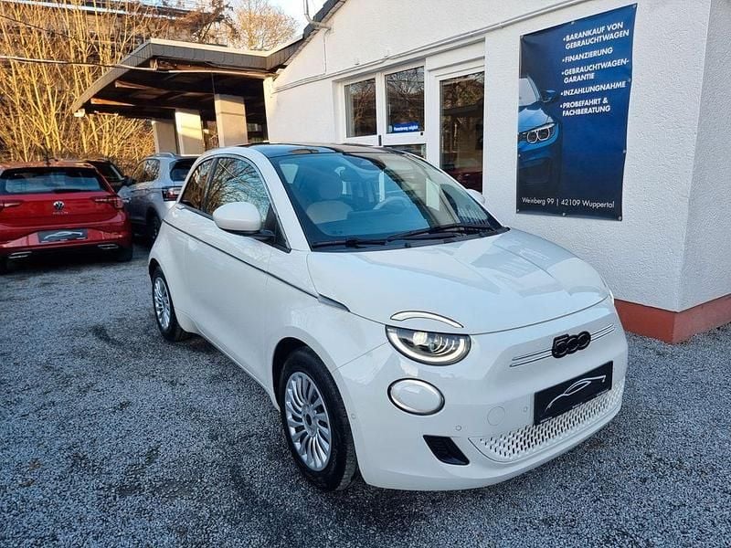Gebraucht Fiat 500e La Prima 69 kW (95 PS) 2024 Weiß Kleinwagen