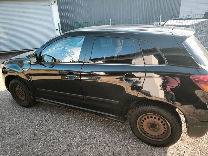 Gebraucht Mitsubishi ASX Edition 117 PS (86 kW) 2011 Schwarz SUV