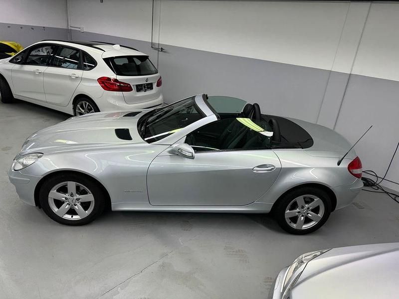 Silber Gebraucht 2005 Mercedes SLK200 Cabrio | 14.500 € (Teuer) - Bild 1/4