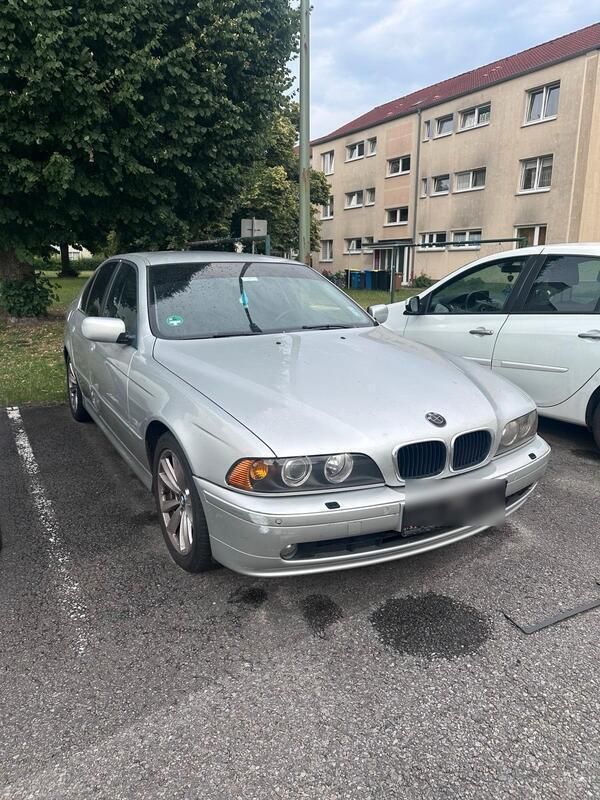 Silber Gebraucht 2002 BMW 530 Limousine | 2.499 € (Guter Preis) - Bild 1/4