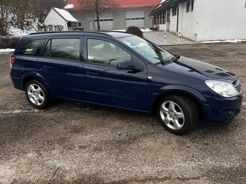 Gebraucht Opel Astra 90 PS (66 kW) 2008 Blau Kombi