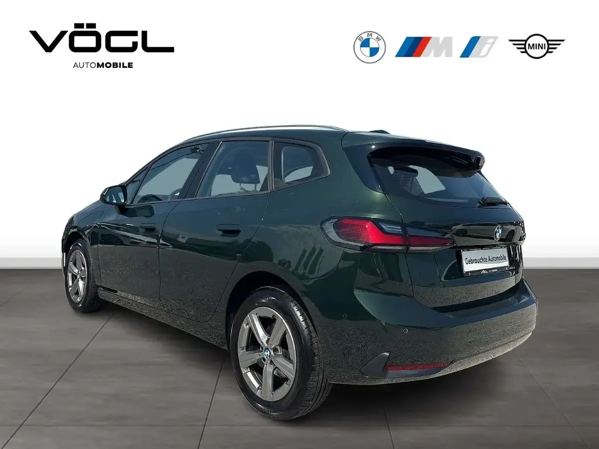 Gebraucht BMW 218 Active Tourer 136 PS (100 kW) 2024 Sanremo green Van / Kleinbus