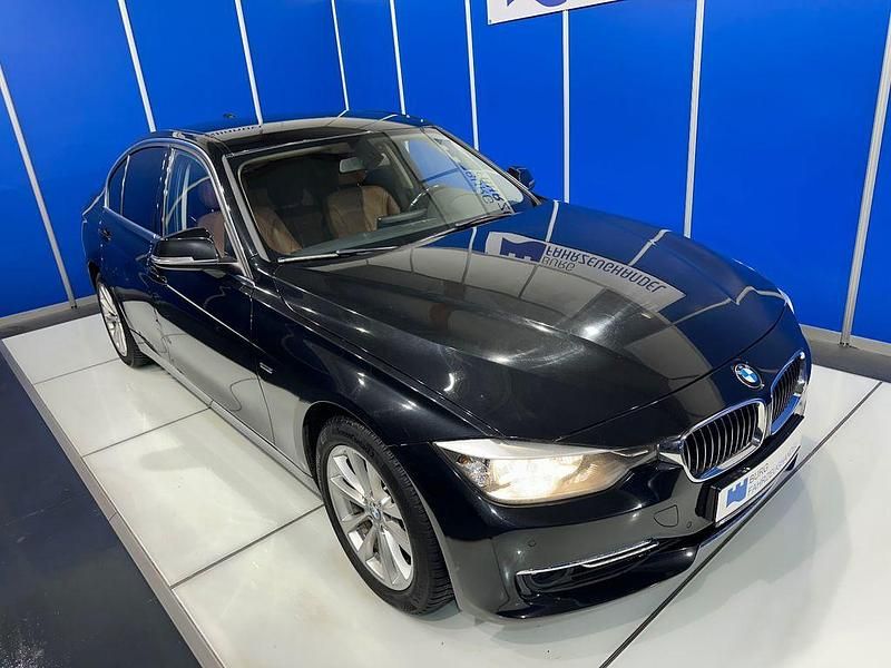 Gebraucht BMW 320 Luxury Line 184 PS (135 kW) 2014 Schwarz Limousine