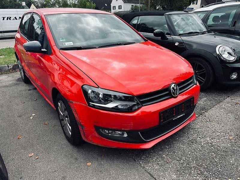 Rot Gebraucht 2009 VW Polo Highline Limousine | 2.100 € (Guter Preis) - Bild 1/4