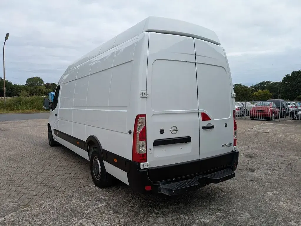 Gebraucht Opel Movano 131 PS (96 kW) 2017 Weiß Van / Kleinbus