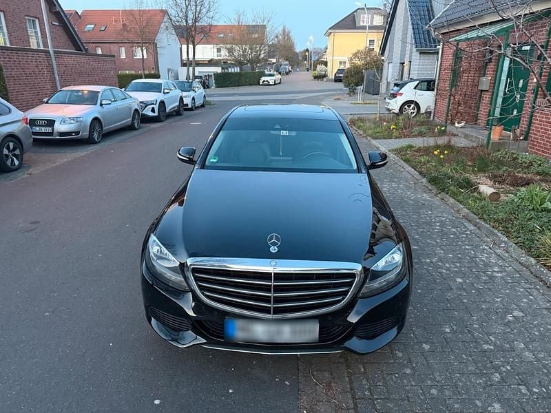 Gebraucht Mercedes C220 170 PS (125 kW) 2014 Schwarz Limousine