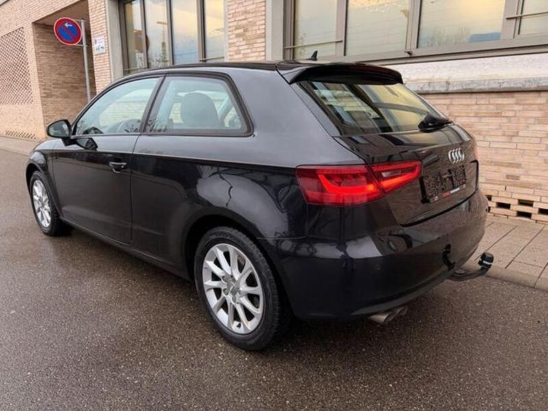 Gebraucht Audi A3 Attraction 150 PS (110 kW) 2013 Schwarz Limousine