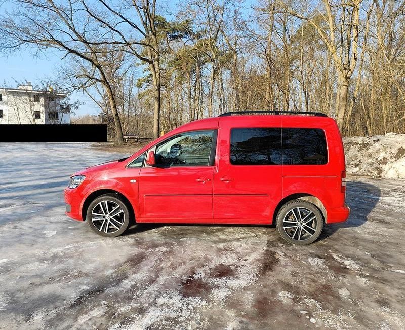 Gebraucht VW Caddy Edition 105 PS (77 kW) 2012 Rot Van / Kleinbus