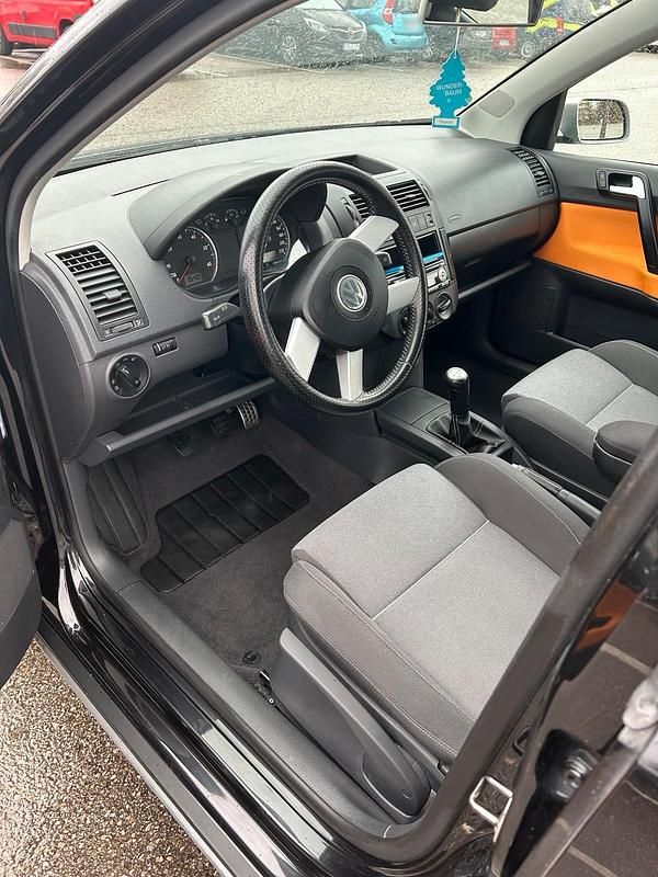 Gebraucht VW Polo Cross 75 PS (55 kW) 2005 Schwarz Kleinwagen