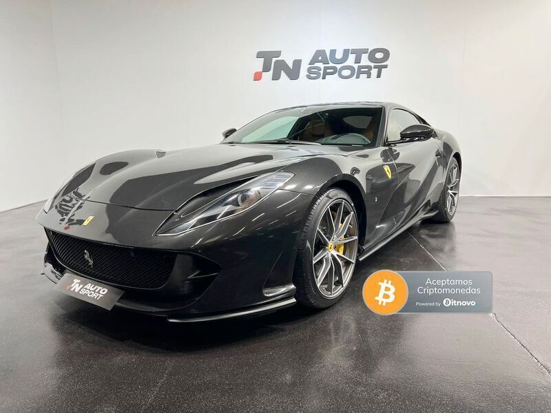 Rot Gebraucht 2020 Ferrari 812 | 349.000 € (Etwas zu teuer) - Bild 1/4