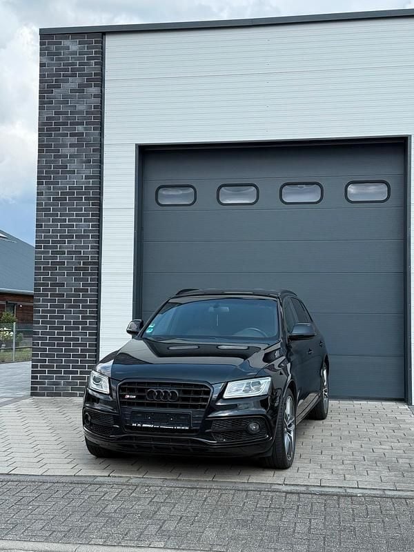 Schwarz Gebraucht 2016 Audi SQ5 Black Edition SUV | 23.000 € (Guter Preis) - Bild 1/4