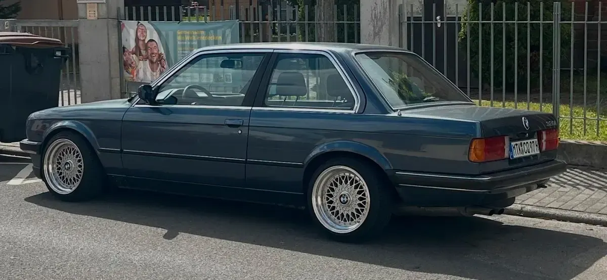 Gebraucht BMW 320 125 PS (91 kW) 1984 Blau Coupé