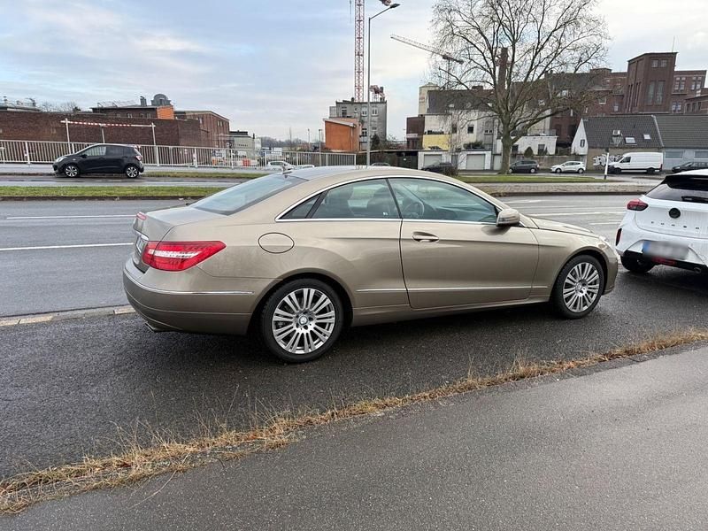 Gebraucht Mercedes 350 265 PS (194 kW) 2012 Braun Coupé