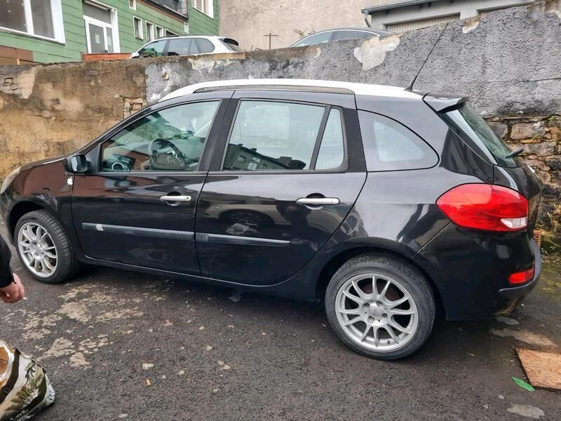 Schwarz Gebraucht 2008 Renault Clio GrandTour Dynamique Kombi | 2.500 € (Fairer Preis) - Bild 1/4