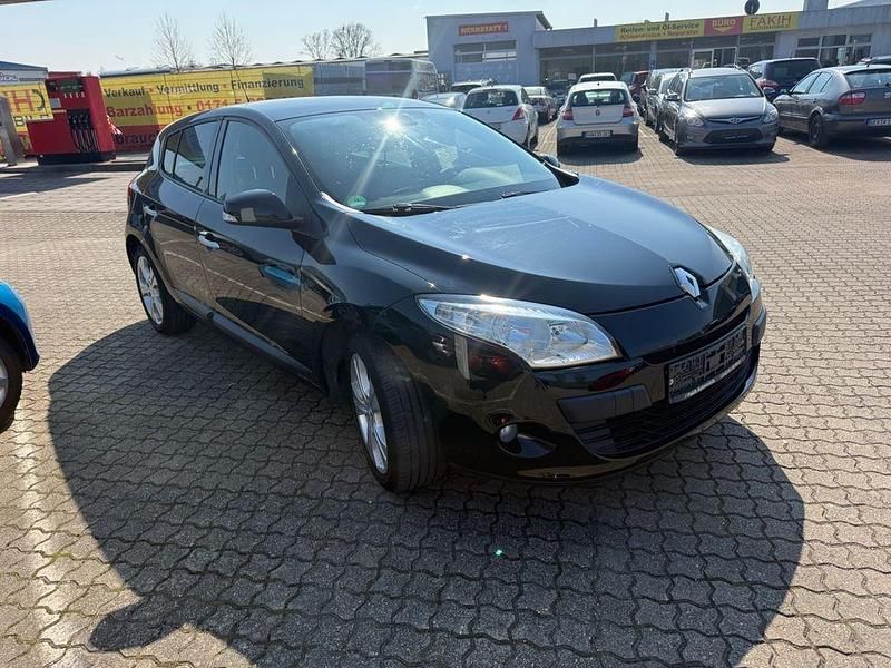 Gebraucht Renault Mégane Dynamique 106 PS (77 kW) 2011 Limousine
