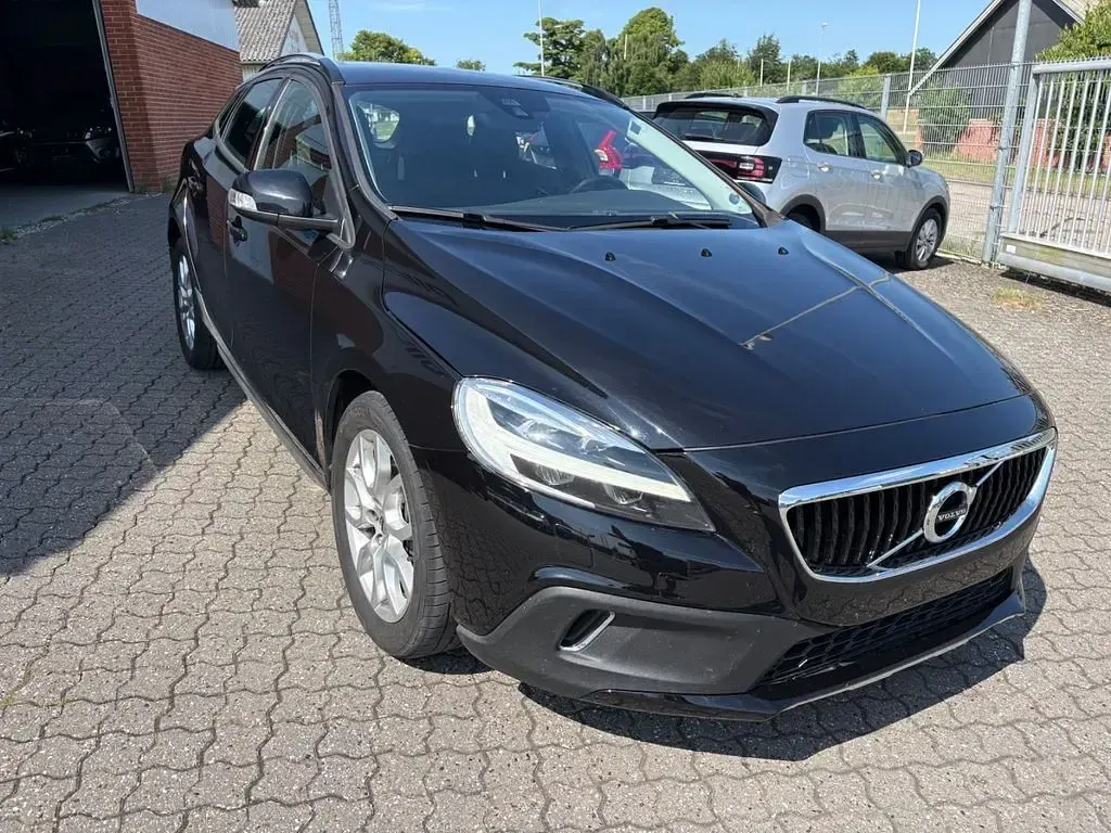 Gebraucht Volvo V40 CC Plus 150 PS (110 kW) 2018 Schwarz Kombi