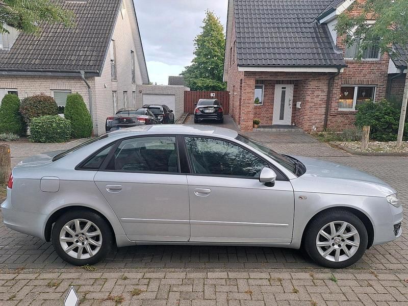 Silber Gebraucht 2010 Seat Exeo Limousine | 4.400 € (Guter Preis) - Bild 1/4