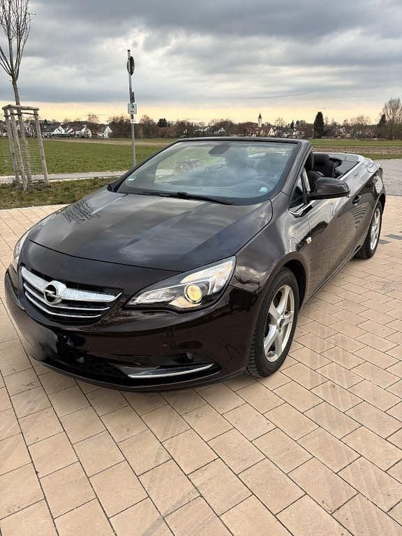 Gebraucht Opel Cascada Innovation 140 PS (102 kW) 2015 Braun Cabrio