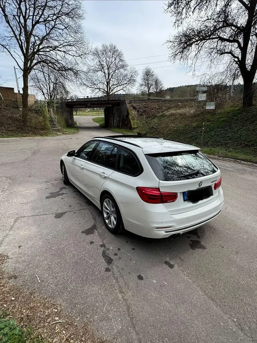 Gebraucht BMW 320 Sport Line 190 PS (139 kW) 2019 Weiß Kombi