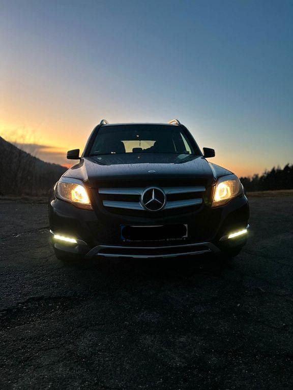 Gebraucht Mercedes GLK200 143 PS (105 kW) 2014 Schwarz SUV