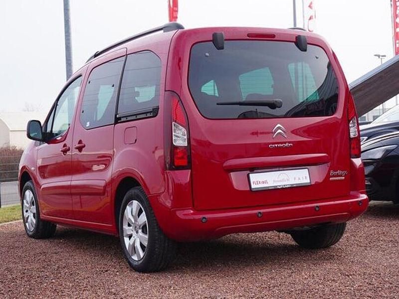 Gebraucht Citroën Berlingo 110 PS (80 kW) 2018 Rot (metallic) Van / Kleinbus