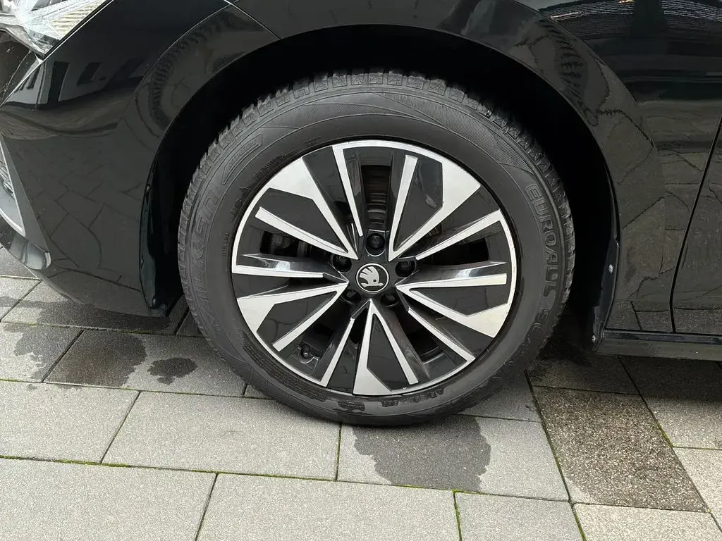 Gebraucht Skoda Superb 193 PS (141 kW) 2025 Schwarz Kombi