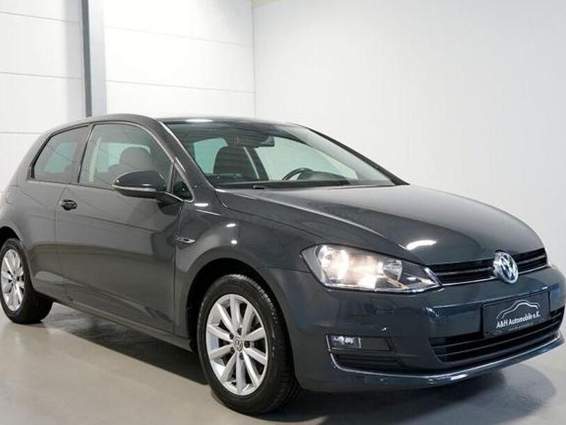Grau Gebraucht 2015 VW Golf VII LOUNGE Limousine | 7.900 € (Guter Preis) - Bild 1/4
