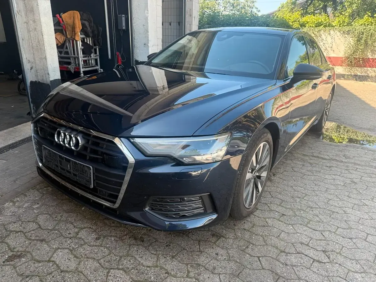 Gebraucht Audi A6 204 PS (150 kW) 2022 Blau Limousine