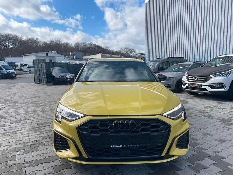 Gebraucht Audi A3 S-Line 150 PS (110 kW) 2024 Gelb Limousine