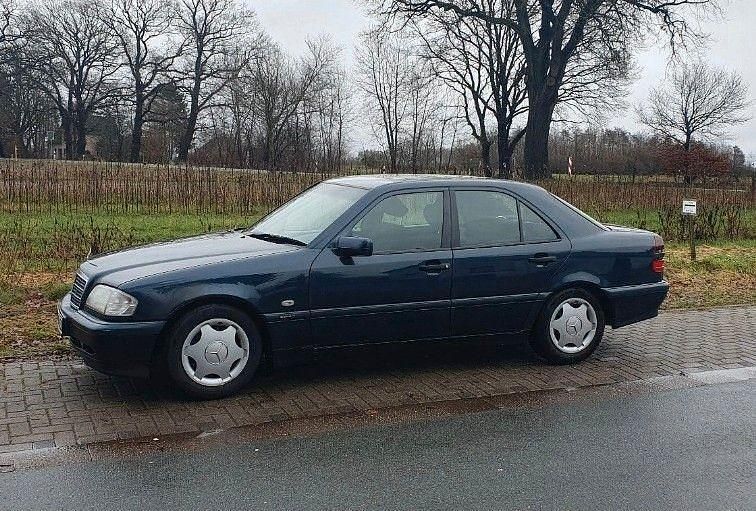 Gebraucht Mercedes C180 122 PS (89 kW) 1999 Blau Limousine