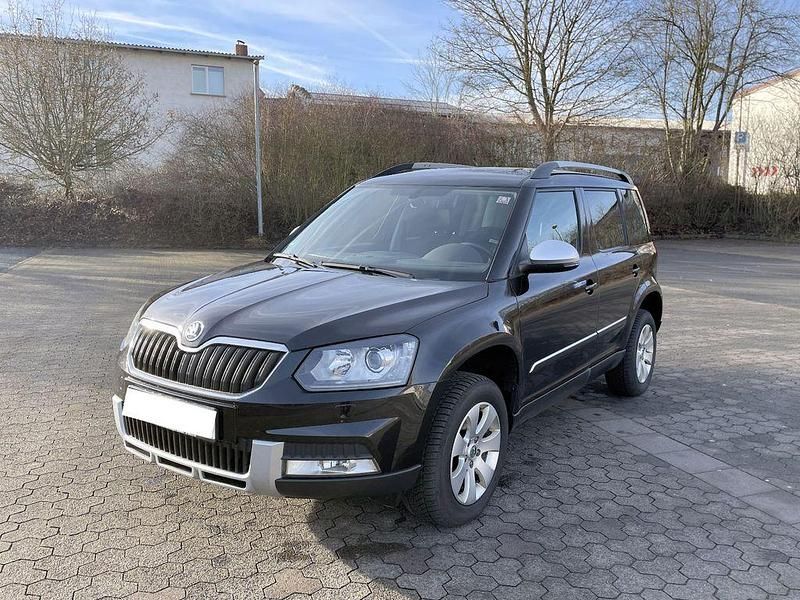 Schwarz Gebraucht 2017 Skoda Yeti Ambition SUV | 11.650 € (Guter Preis) - Bild 1/4