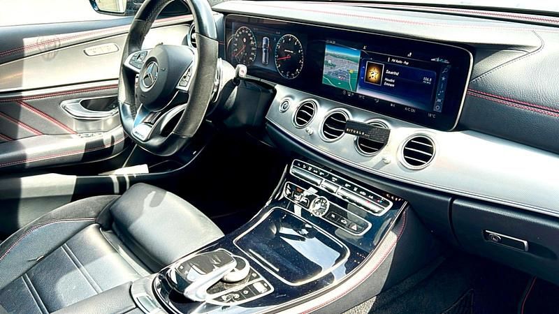 Gebraucht Mercedes E43 AMG AMG 401 PS (294 kW) 2017 Blau Limousine
