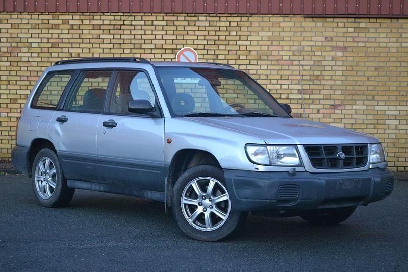 Gebraucht Subaru Forester 122 PS (89 kW) 1998 Silber SUV