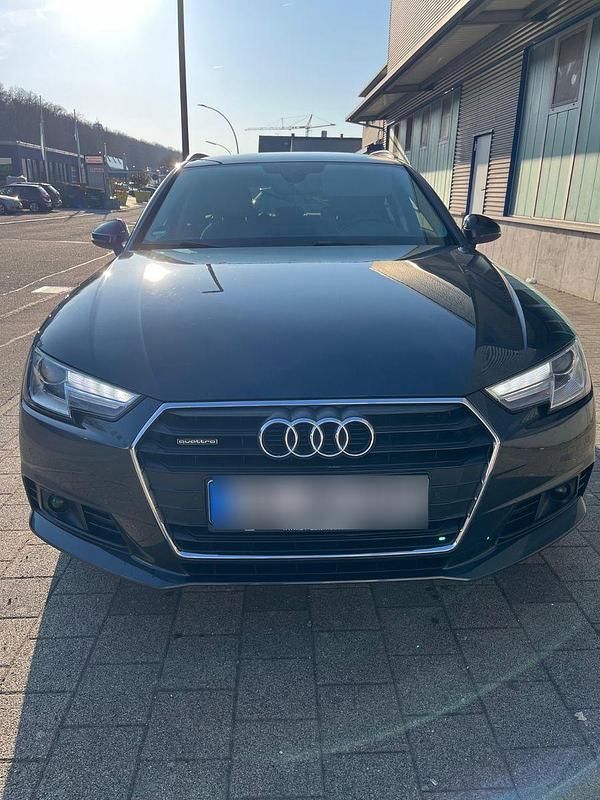Gebraucht Audi A4 Ambiente 190 PS (139 kW) 2016 Grau Kombi