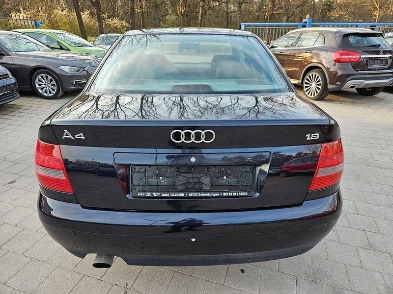 Gebraucht Audi A4 125 PS (91 kW) 2000 Blau Limousine