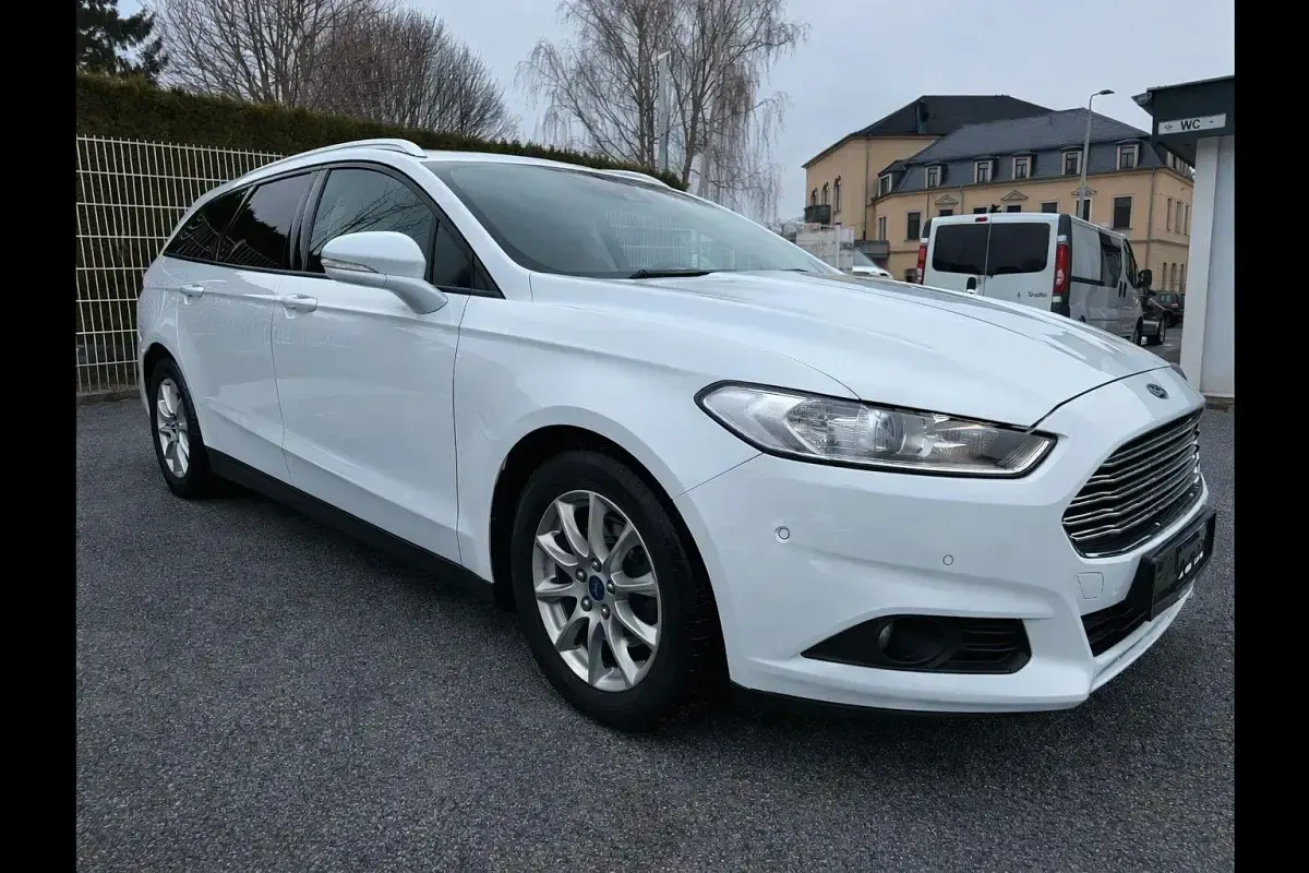 Gebraucht Ford Mondeo 120 PS (88 kW) 2018 Weiß Kombi