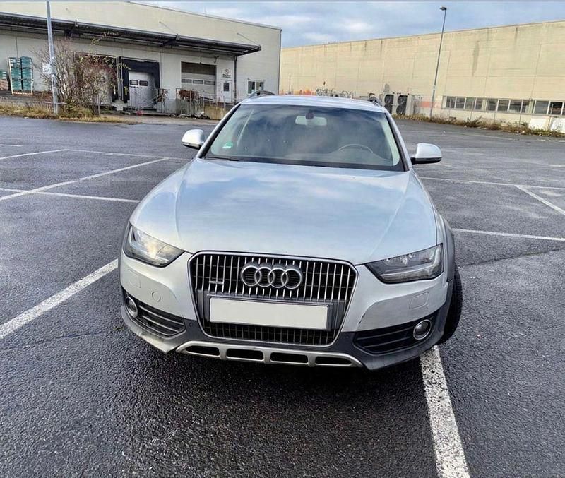 Silber Gebraucht 2012 Audi A4 Allroad Sport Kombi | 13.900 € (Fairer Preis) - Bild 1/4