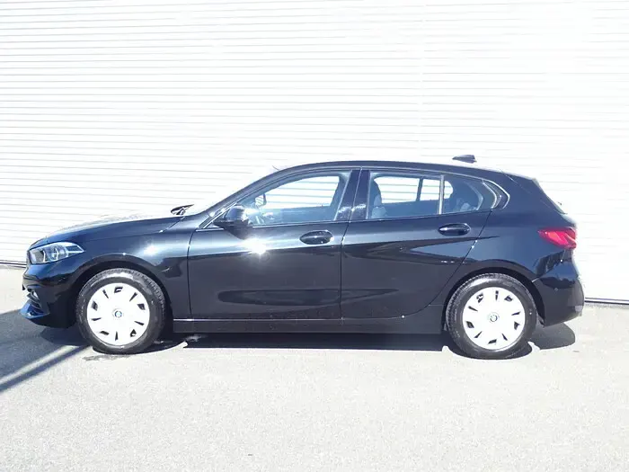 Gebraucht BMW 118 Advantage 140 PS (102 kW) 2020 Black sapphire metallic Kleinwagen