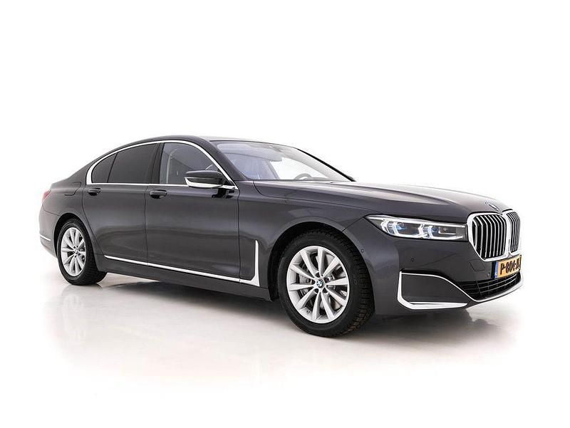 Grau Gebraucht 2022 BMW 745e Executive Limousine | 43.945 € (Fairer Preis) - Bild 1/4
