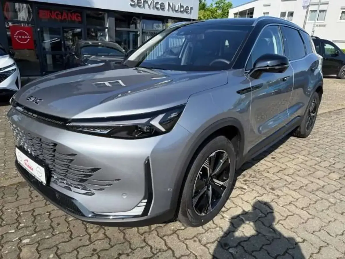 Nowe Baic X75 177 KM (130 kW) 2026 Srebrny SUV