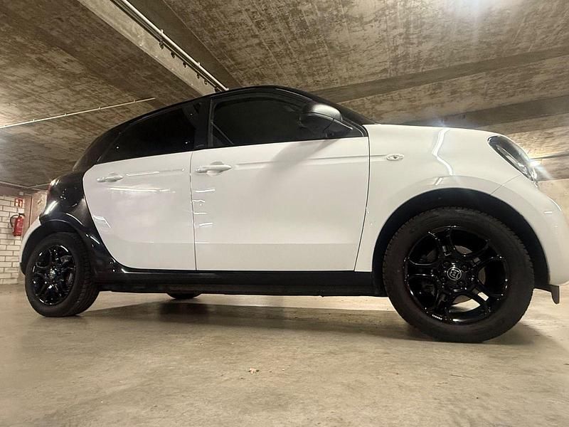 Gebraucht Smart ForFour Brabus 71 PS (52 kW) 2019 Weiß Kleinwagen