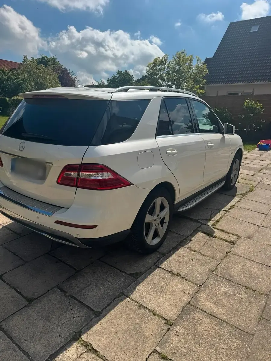 Gebraucht Mercedes ML350 258 PS (189 kW) 2012 Weiß SUV